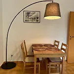 Apartment Vollausgestattet, Großzügig&zentral Für Bis Zu 4