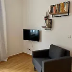 Apartment Vollausgestattet, Großzügig&zentral Für Bis Zu 4 Magdeburg