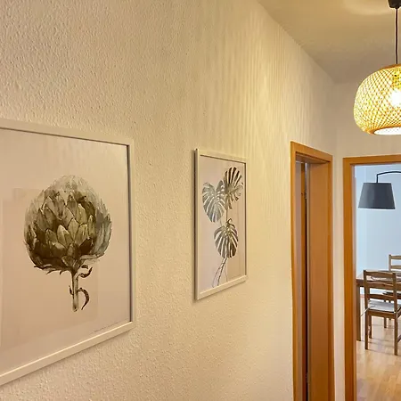 Vollausgestattet, Grosszuegig & Zentral Fuer Bis Zu 4 Magdeburg