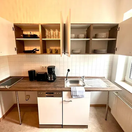 Vollausgestattet, Grosszuegig & Zentral Fuer Bis Zu 4 Magdeburg