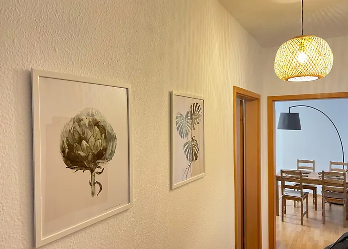 Vollausgestattet, Grosszuegig & Zentral Fuer Bis Zu 4 Магдебург