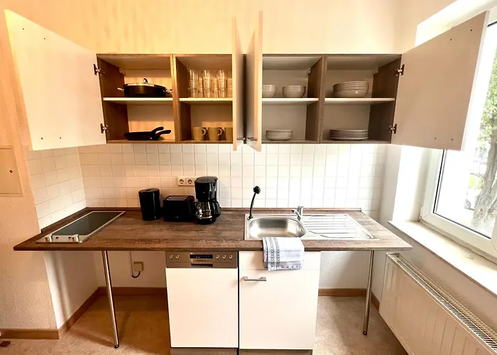 Vollausgestattet, Grosszuegig & Zentral Fuer Bis Zu 4 Maagdenburg